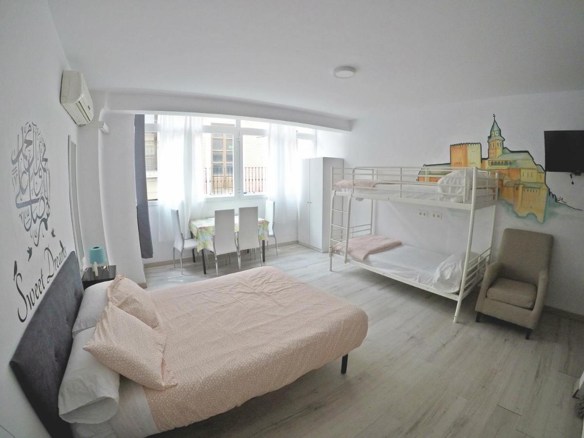 Mesonhomes Suites Center - Stay & Work Гранада Экстерьер фото
