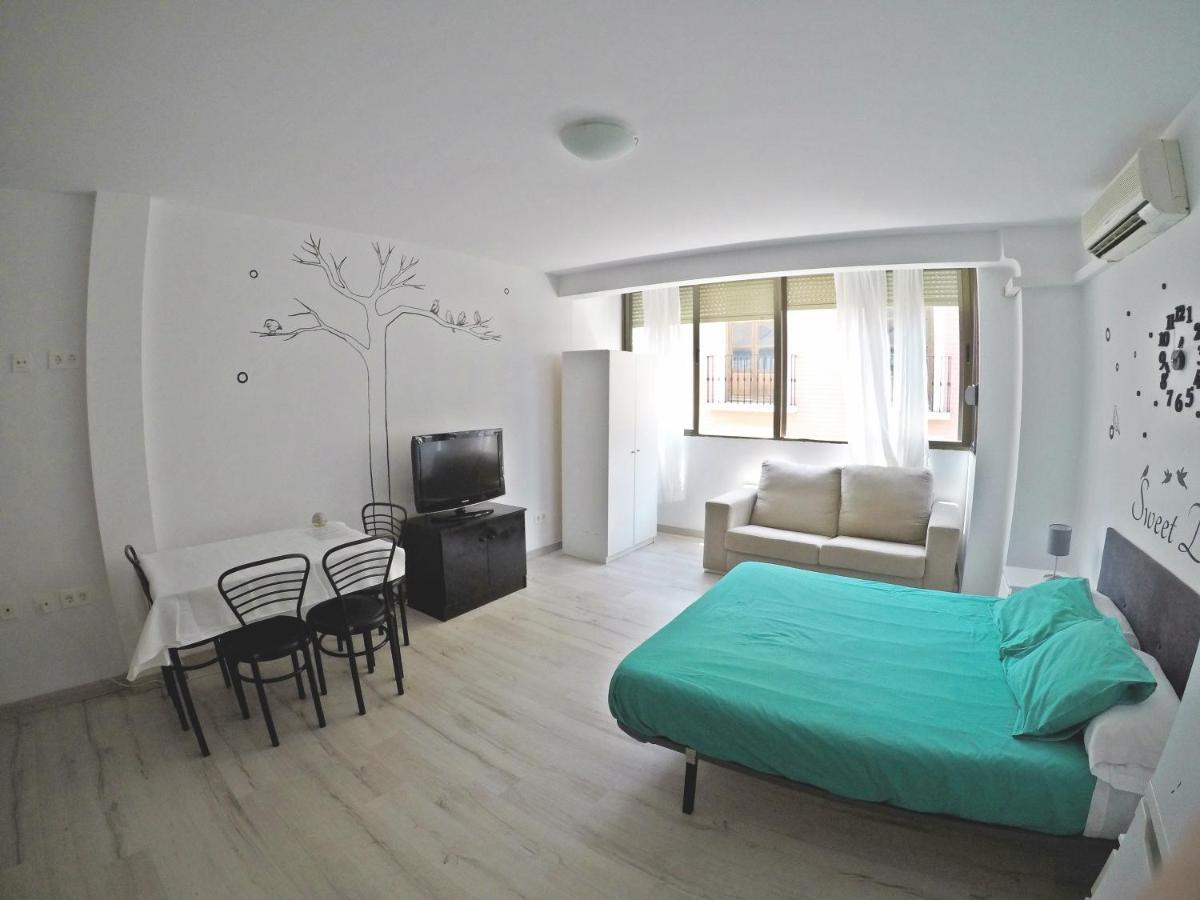 Mesonhomes Suites Center - Stay & Work Гранада Экстерьер фото