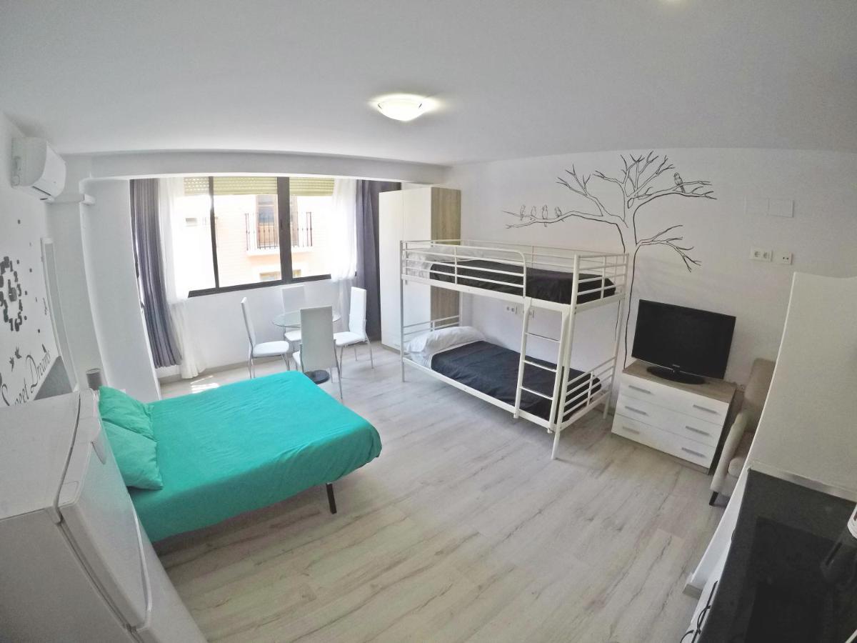 Mesonhomes Suites Center - Stay & Work Гранада Экстерьер фото